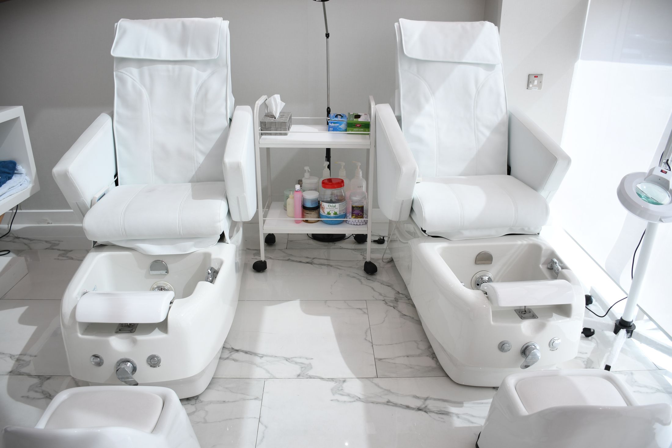 Nail & Pedicure Salons